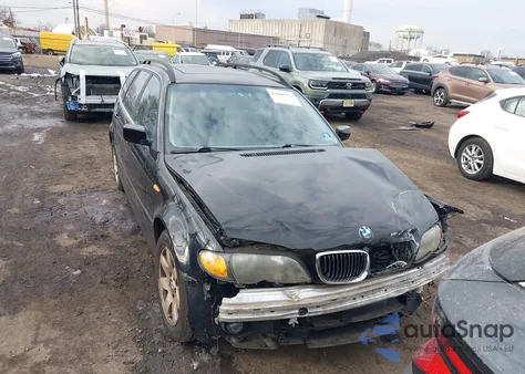 2002 BMW 325Xit z USA, uszkodzony, nr VIN WBAEP33462PF00353